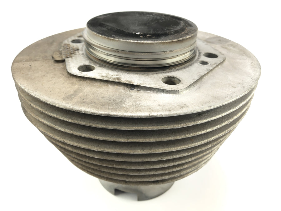 Moto Guzzi V 1000 VG [1980] - Cilindro con pistoni a destra