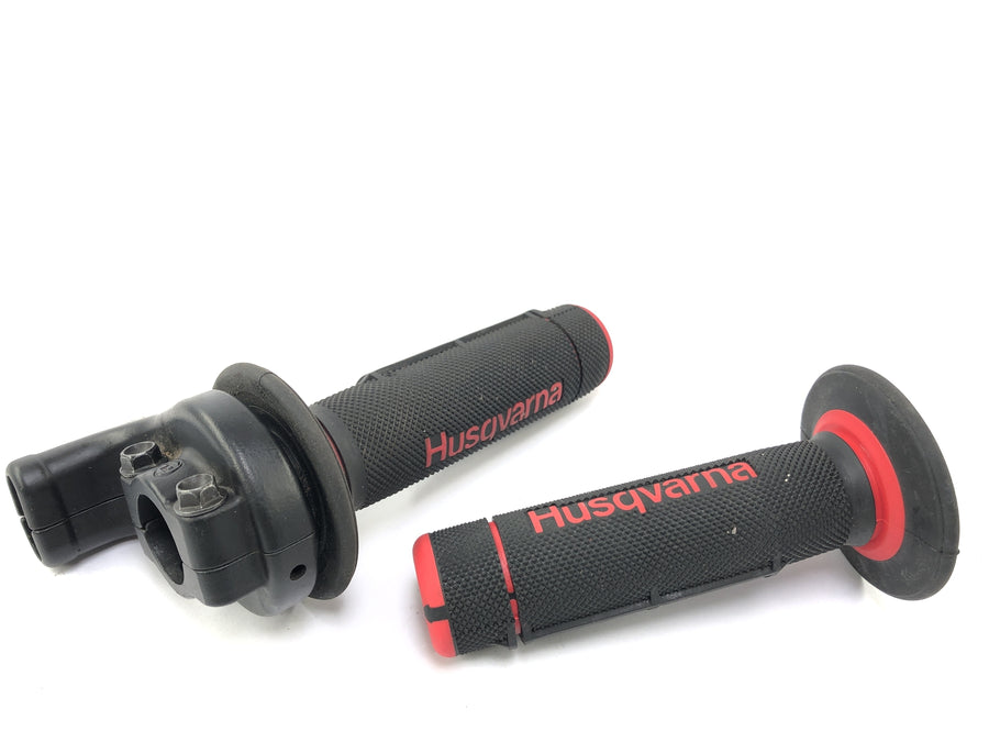 Husqvarna SM 630 A4 [2010] - Lenkerarmatur rechts Gasgriff mit Griffgummis