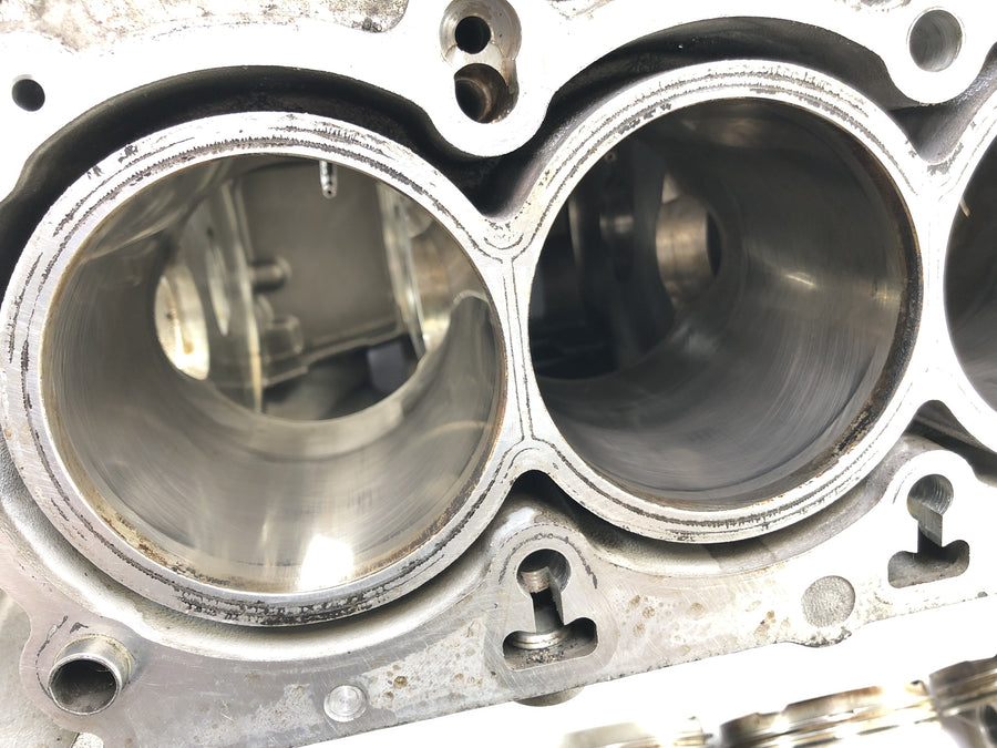 BMW K 1300 R K12S [2014] - Alloggi per alloggi per motori con pistoni