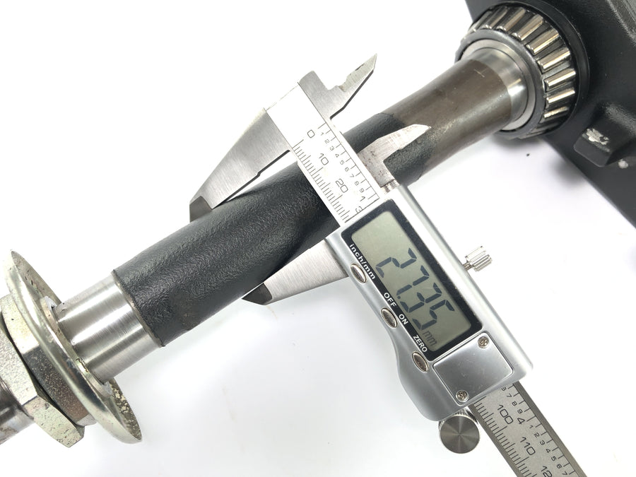 Triumph Daytona 900 T300 [1993] - Fork Bridge ci-dessous