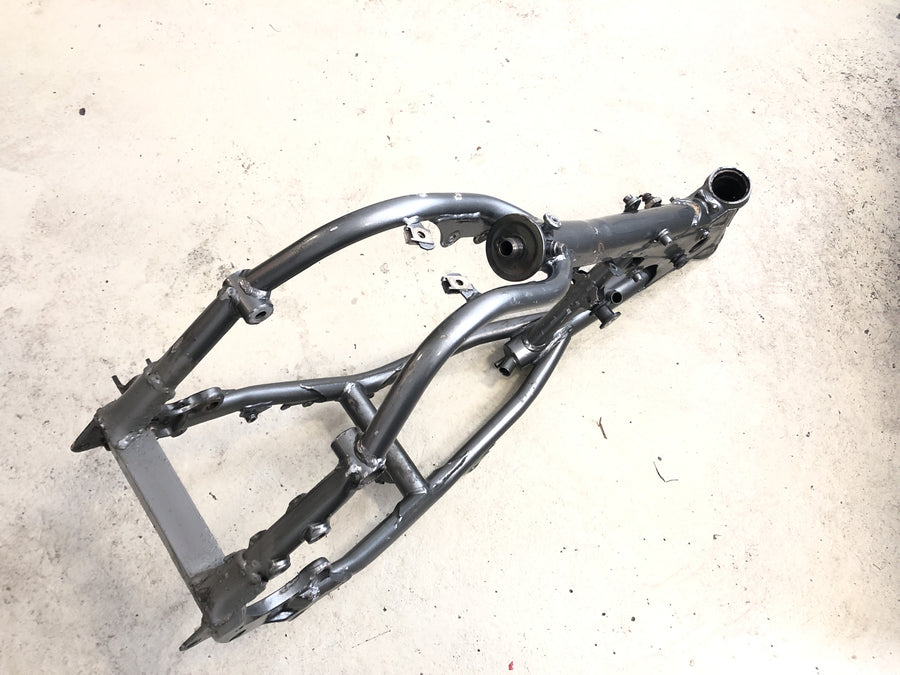 KTM LC4 DUKE 620 E [1996] - Cadre avec papiers
