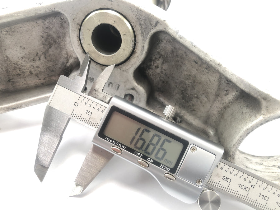 Yamaha YZF R1 RN01 [1998] - Gabelbrücke unten