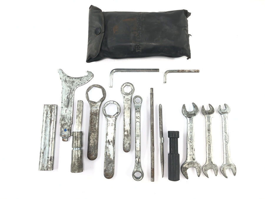 Honda ST 1100 SC26 Pan European [1990] - tool bag on-board tool set