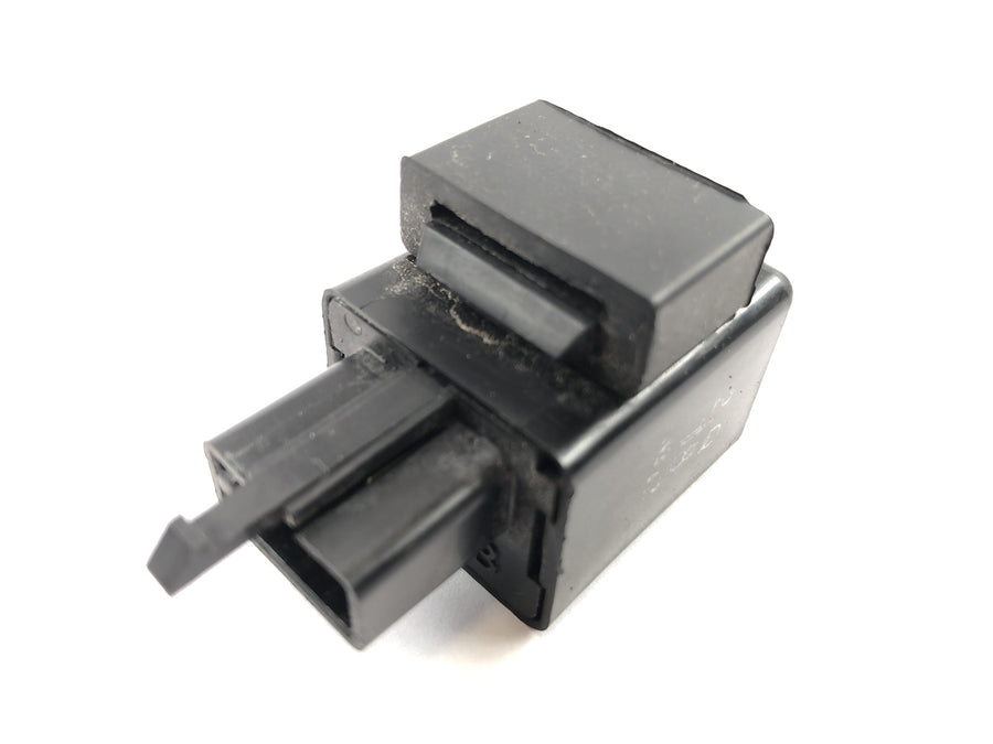 Kawasaki GPZ 1100 ZXT10E [1997] - turn signal rack control unit switching relay motorcycle