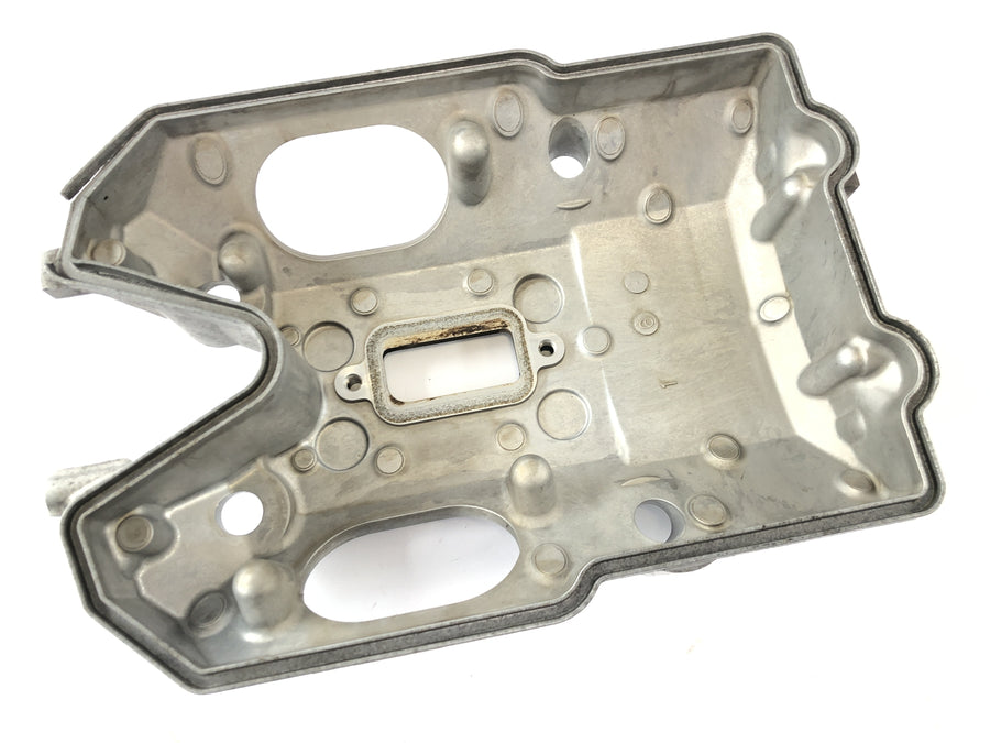 Suzuki VZ 1500 WVCU [2011] - Rear engine cover valve cover
