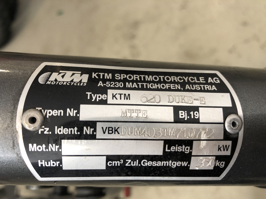 KTM LC4 DUKE 620 E [1996] - Cadre avec papiers