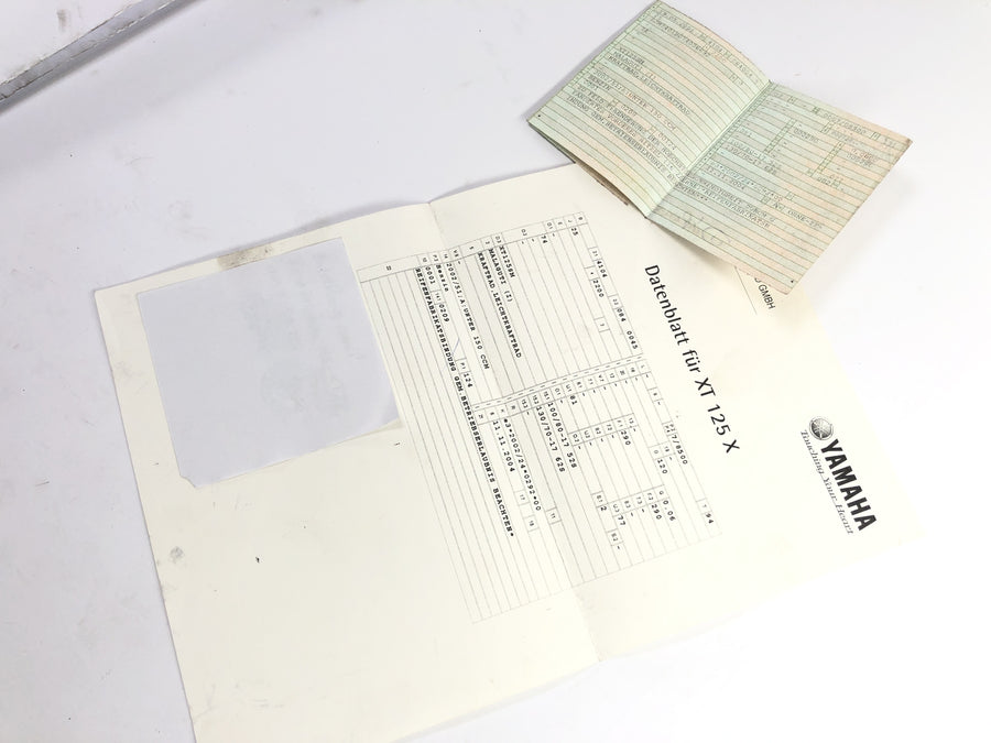 Yamaha XT 125 X [2004] - Cadre avec papiers