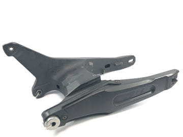 Yamaha MT 03 RM02 [2007] - Forcellone ruota posteriore guida ruota posteriore forcellone
