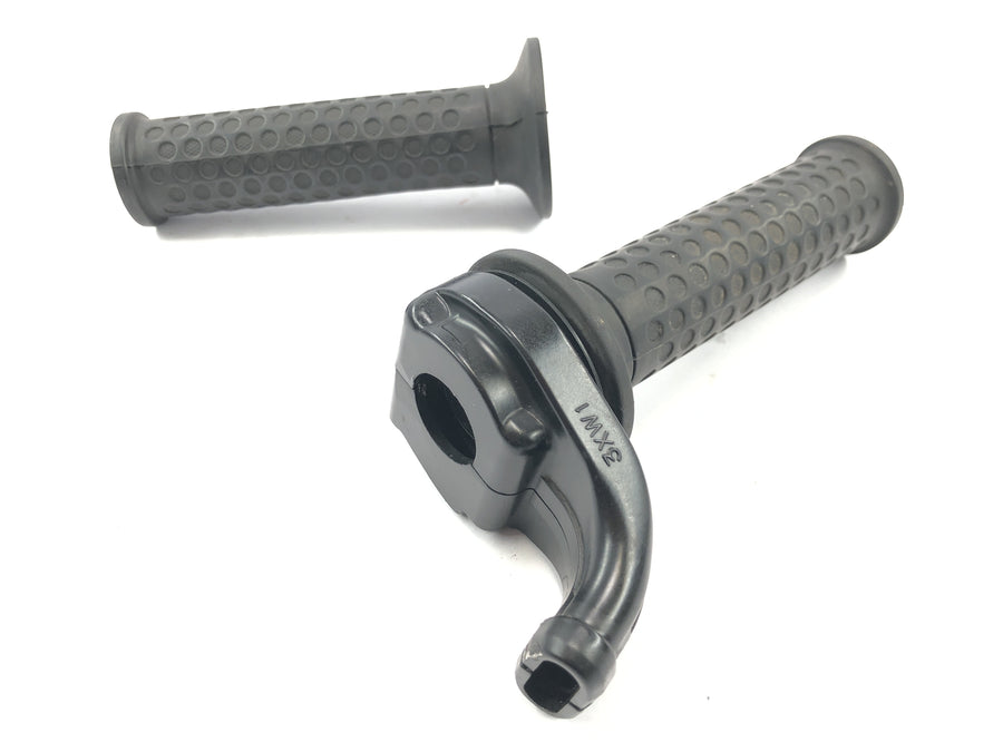Yamaha GTS 1000 4FV [1997] - Throttle grip fitting with handlebar grips on the right and left