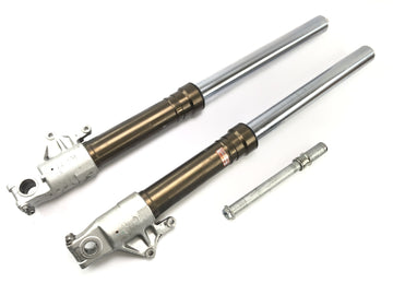 Honda CBR 900 RR SC28 [1994] - fourche de suspension TELEGABEL avec axe - 0