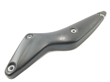 Suzuki VZ 1500 WVCU [2011] - Supporto parafango posteriore staffa destra parafango posteriore