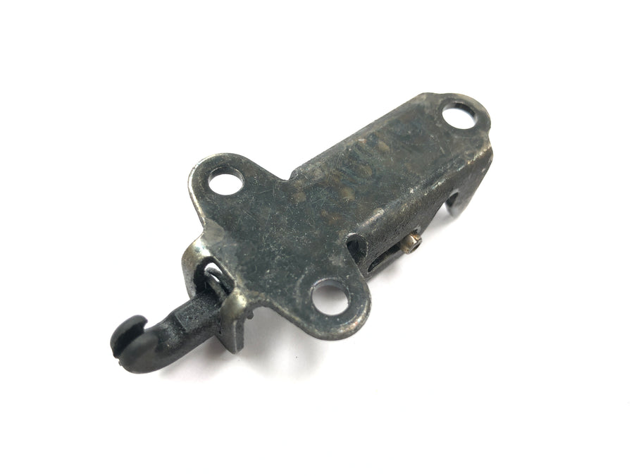 Cagiva Planet 125 [1998] - Boulon de verrouillage du support de serrure de selle de serrure de selle