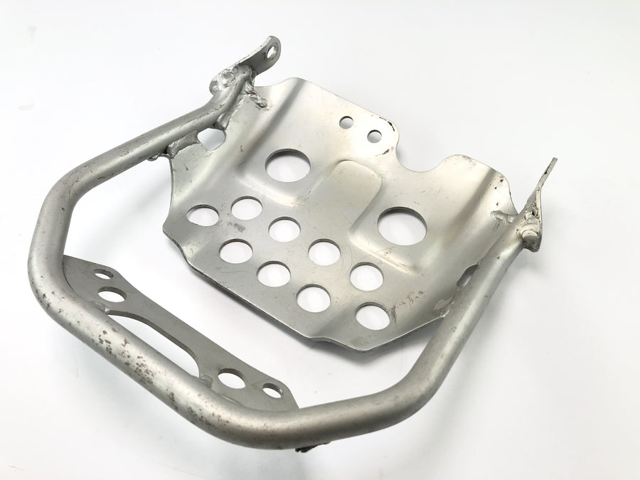 Suzuki DR 350 SK42B [1991] - Protection du moteur sous la protection de la conduite