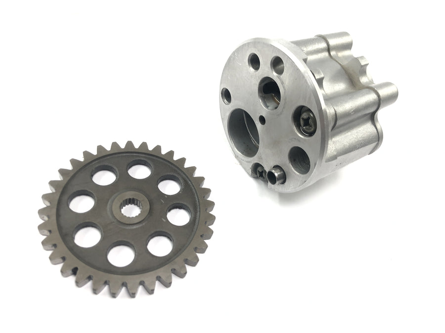 Yamaha XJR 1300 RP02 [1999] - Oil pump gear pump wheel drive gear oil pump