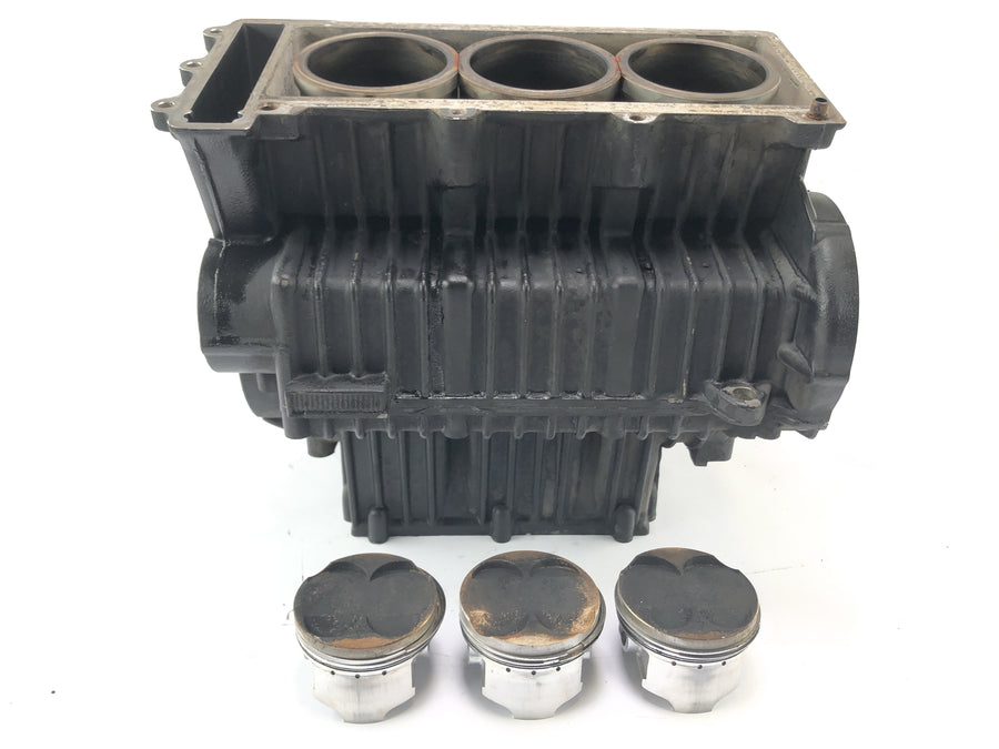 Triumph Daytona 900 T300 [1993] - Motor housing empty housing with running sockets and pistons