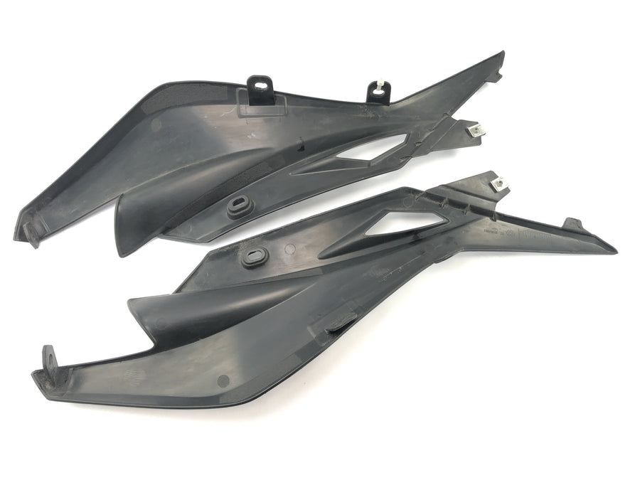 SWM SM 125 R [2018] - Side cladding tank cladding left and right