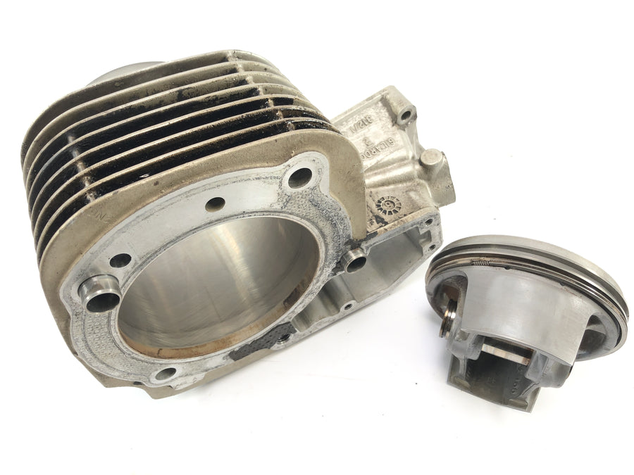 BMW R 1100 RT 259 [1997] - cylinder with pistons on the right