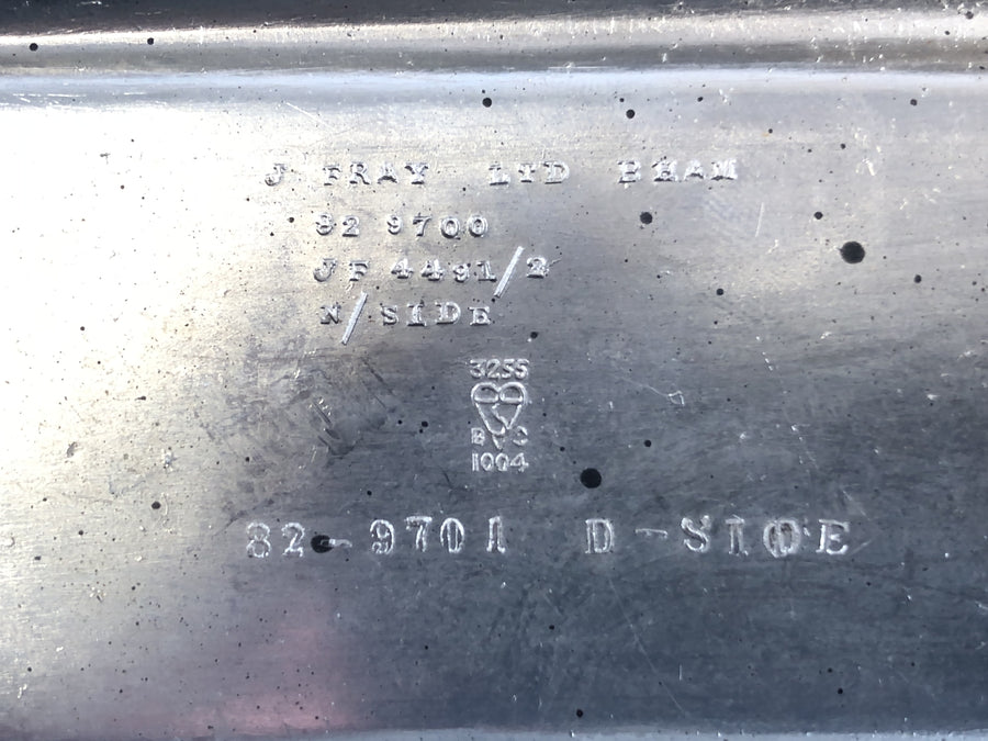 Triumph Bonneville T140V [1976] - Emblèmes de réservoir Emblèmes de réservoir sur l'ensemble droit et gauche