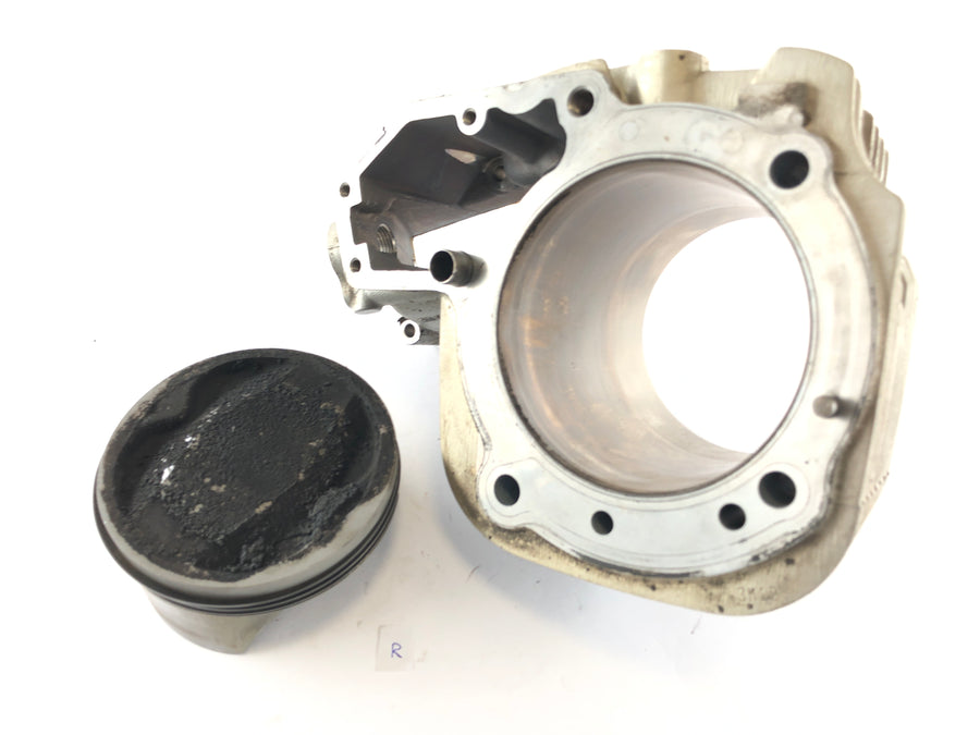 BMW R 1150 R R21 [2002] - Cilindro con pistoni a destra