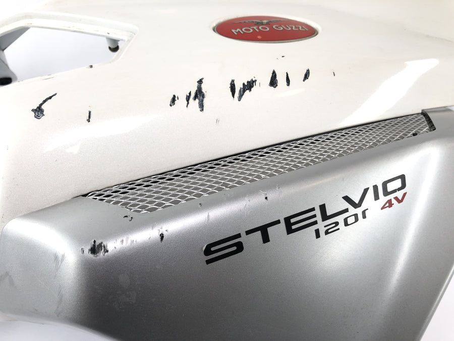 Moto Guzzi Stelvio 1200 4V [2009] - Parte laterale coperta sulla parte di spostamento destro