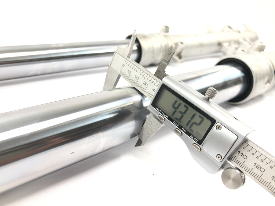 Yamaha XTZ 750 3LD [1989] - Telescopic fork with axle