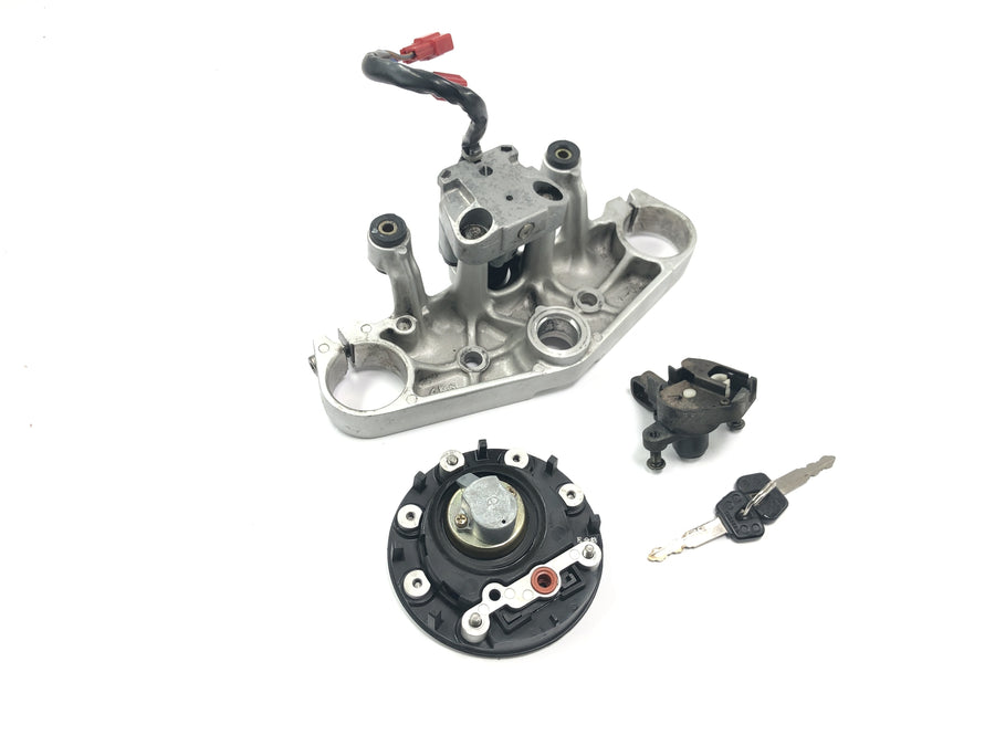 Yamaha XJR 1300 RP02 [1999] - Kit de serrures avec té de fourche supérieur, serrure de contact, serrure de direction, bouchon de réservoir