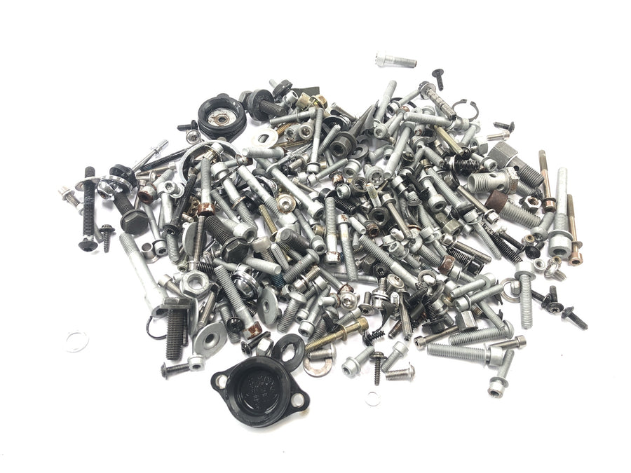 BMW R 1200 CL K30 [2003] - residual parts and screws screw set for fastening material Accessory set