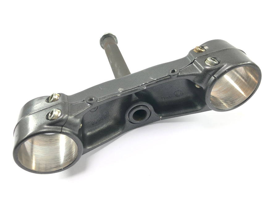 Cagiva Planet 125 [1998] - support de tête de direction de pont de fourche inférieur