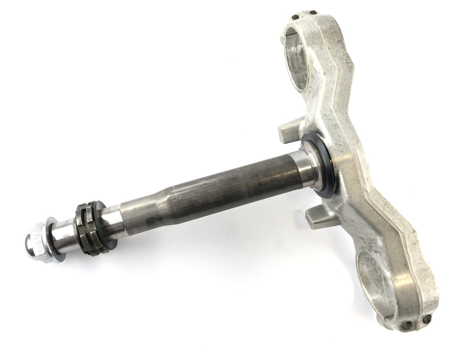 Yamaha YZF 750 R 4HN [1996] - fork bridge below