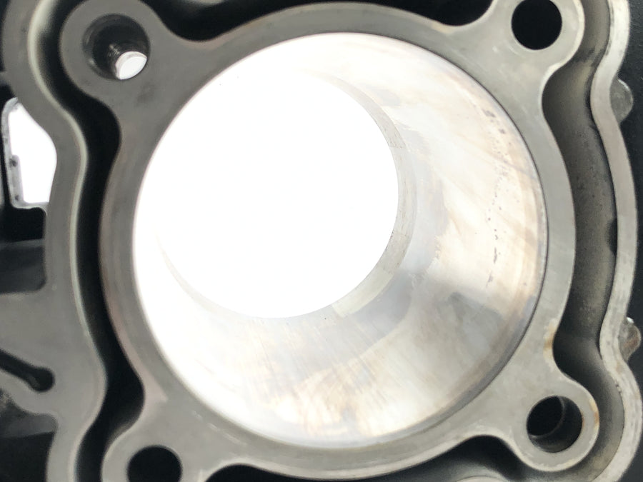 Honda VTX 1800 SC46 [2004] - Cylinder with rear piston