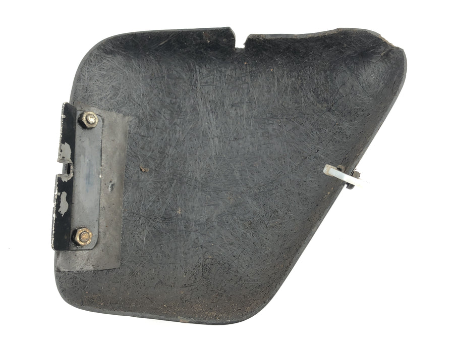 Triumph Bonneville T140V [1976] - side cover on the right cladding