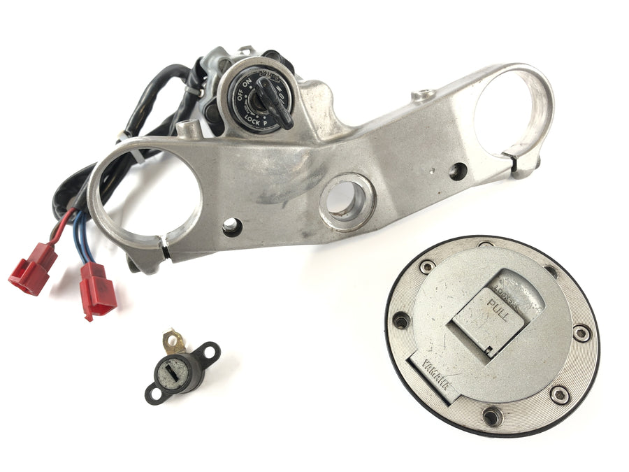 Yamaha YZF 750 R 4HN [1996] - Locksmith con ponte forcella sopra il coperchio del serbatoio del blocco di accensione e serbatoio