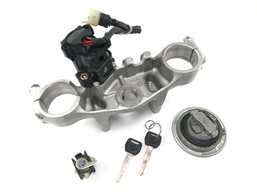 Honda FMX 650 RD12 [2006] - Set serrature, blocchetto di accensione, tappo del serbatoio, ponte forcella superiore