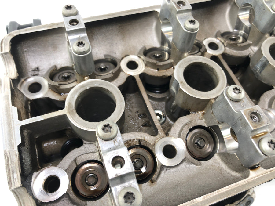 Triumph Daytona 955i T595 [1999] - Cylinder head