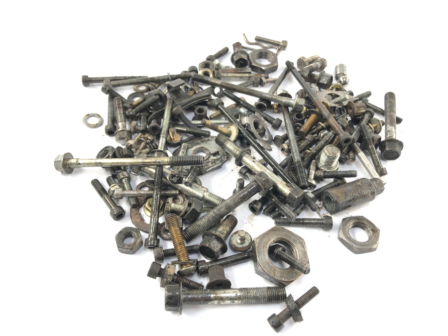 Yamaha XT 550 5Y3 [1982] - screws and residual parts are bundle