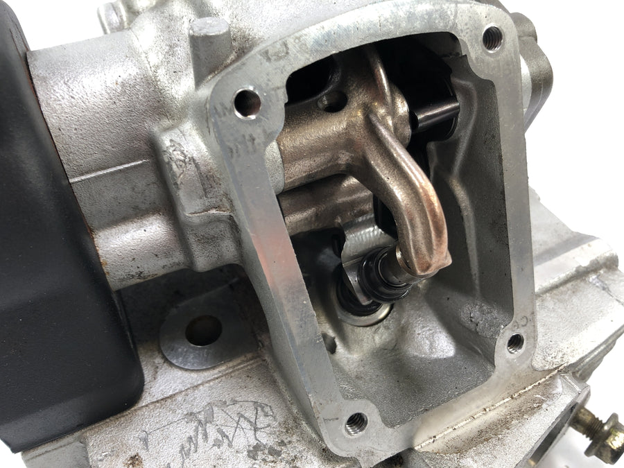 Ducati ST2 944 [1999] - vertical cylinder head