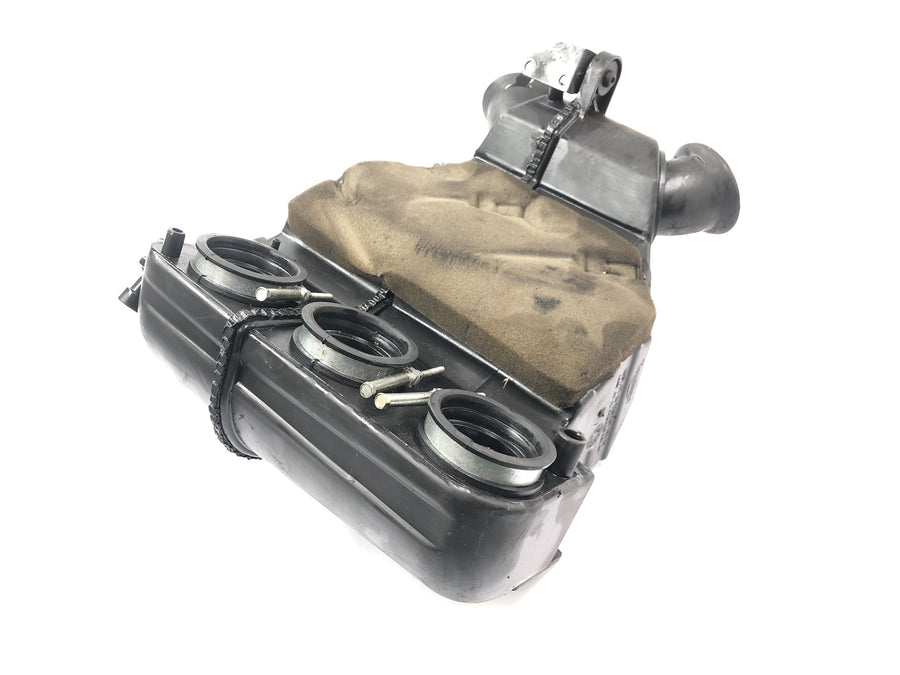Triumph Speed ​​Triple T509 [1998] - Air filter box airbox