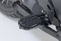 BMW R 1300 GS Adventure [2024-2026] - EVO footrest set black – picture 9
