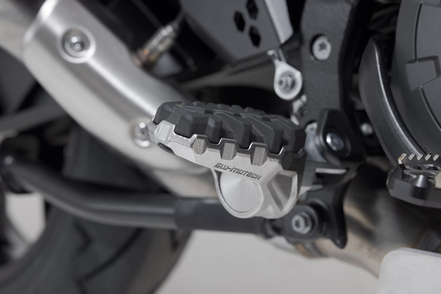 KTM 1390 Super Adventure R [2025-2026] - EVO Fußrasten-Kit – Bild 1