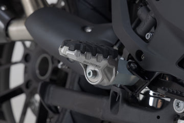 BMW R 1300 GS [2023-2026] - Kit poggiapiedi EVO – immagine 1