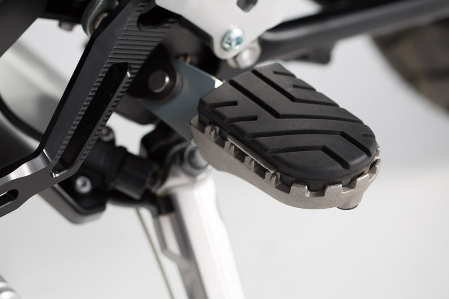 Triumph Scrambler 1200 XE [2022-2024] - ION Fußrasten-Kit – Bild 1