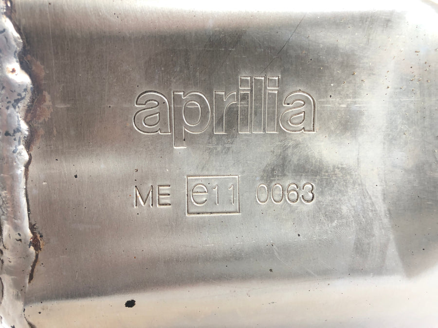 Aprilia Mille RSV 1000 ME [1999] - Silenziatore definito da scarico