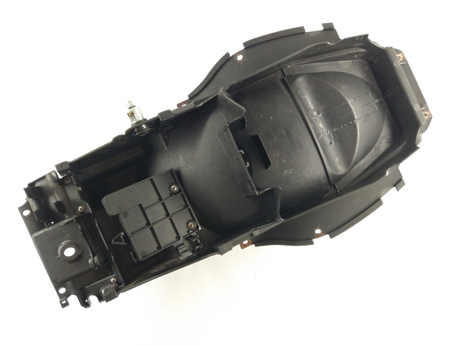Moto Guzzi Norge 1200 [2008] - Garde-boue de sous-structure arrière
