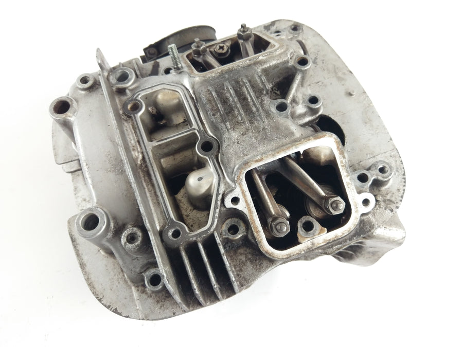 Suzuki Intruder VS 700 VP51A [1986] - Cylinder head