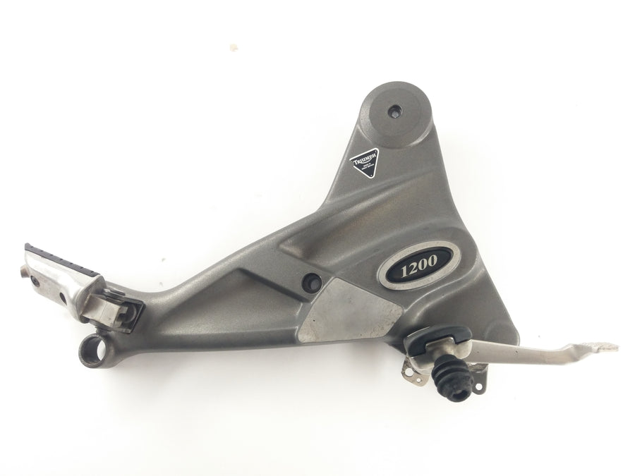 Triumph Trophy 1200 T300E [1996] - Footrest plate right with brake pedal