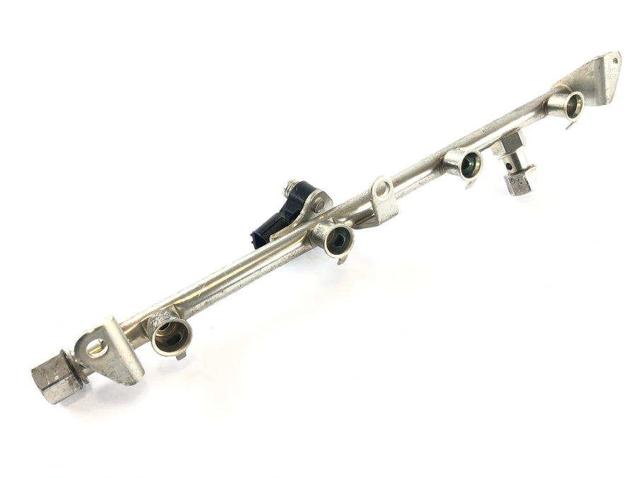 Honda CBR 1000 RR SC57 [2006] - Benzinleitung Benzinverteiler