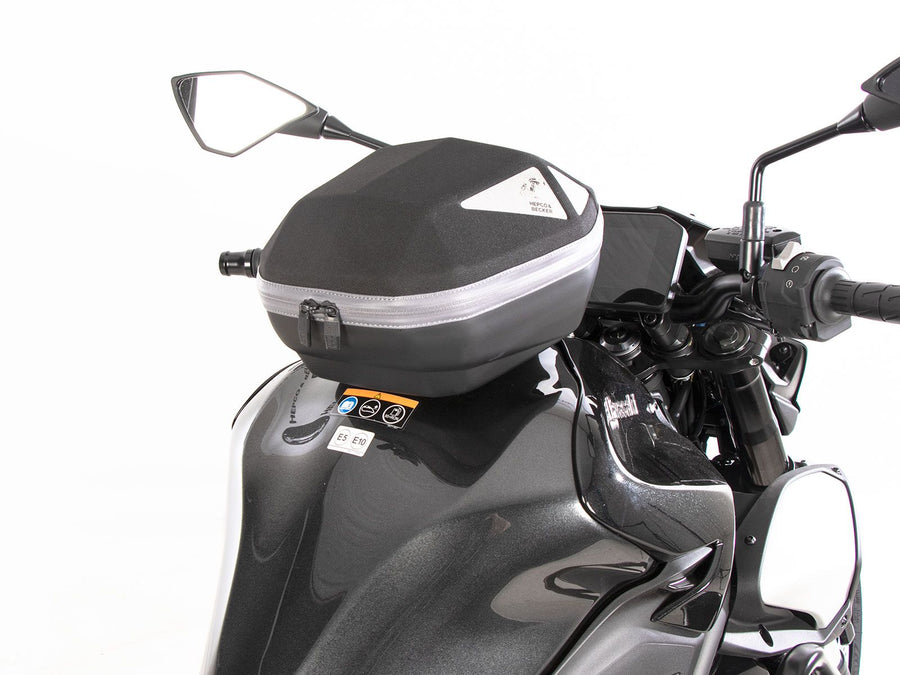 Kawasaki Z 900 [2025] - Basic Basic incluso controparte