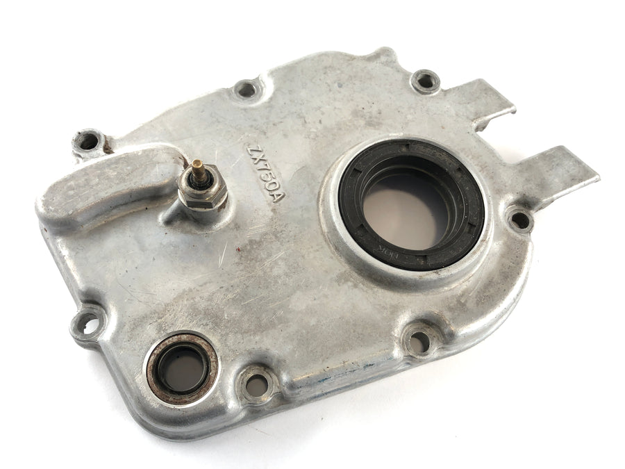 Kawasaki Zephyr 750 ZR750C [1991] - Engine cover left shift shaft passage