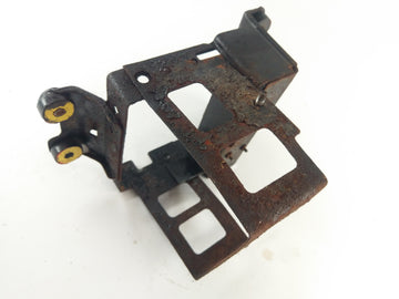 Suzuki GT 750 [1973] - Battery box battery holder