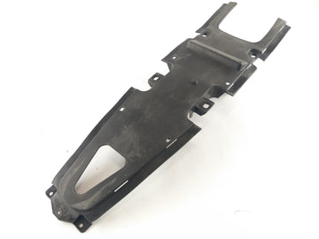 Yamaha YZF 125 RE06 [2011] - Pare-éclaboussures partie inférieure arrière du boîtier de batterie